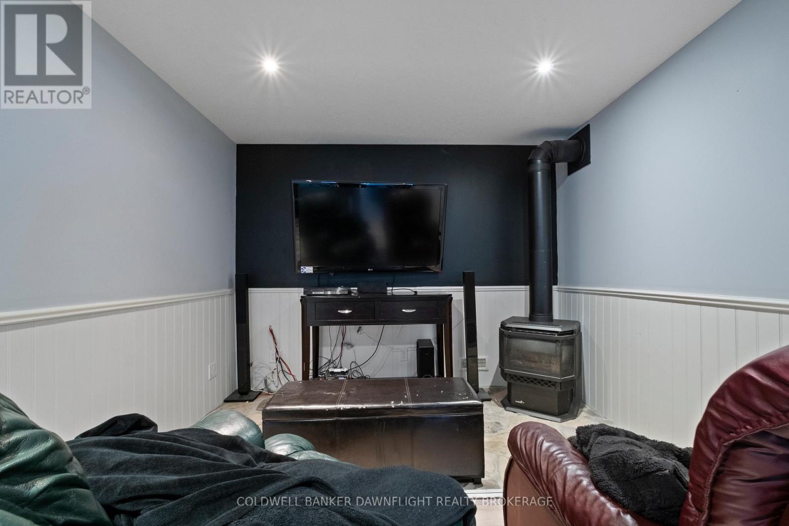 148 Broadway Street, North Middlesex, Ontario  N0M 2K0 - Photo 34 - X12977060