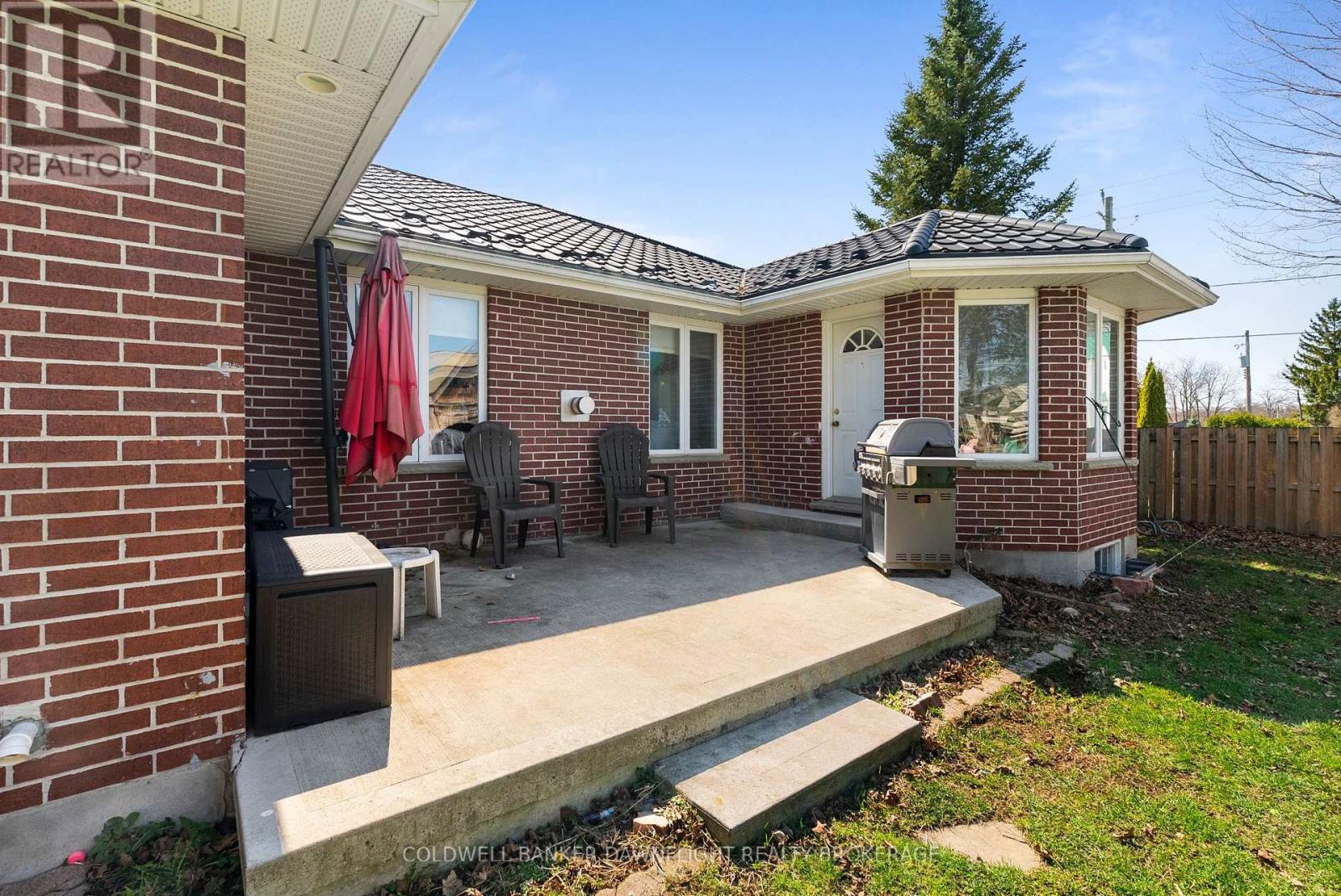 148 Broadway Street, North Middlesex, Ontario  N0M 2K0 - Photo 42 - X12977060