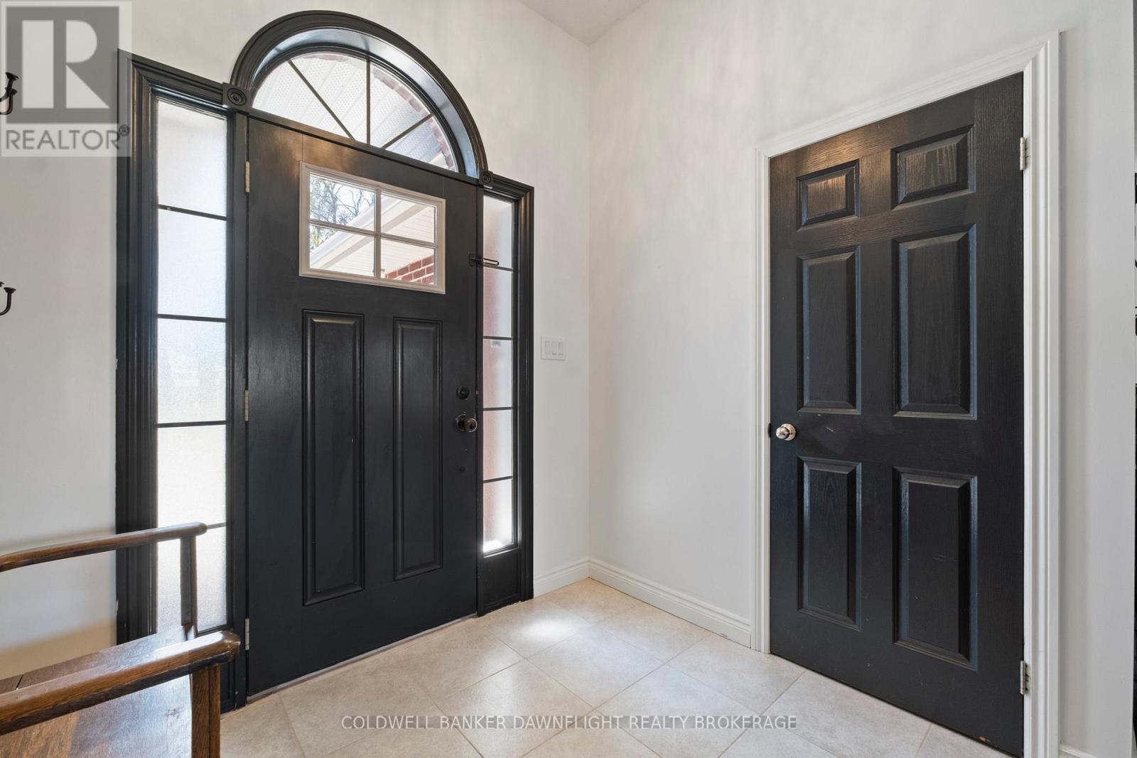 148 Broadway Street, North Middlesex, Ontario  N0M 2K0 - Photo 5 - X12977060