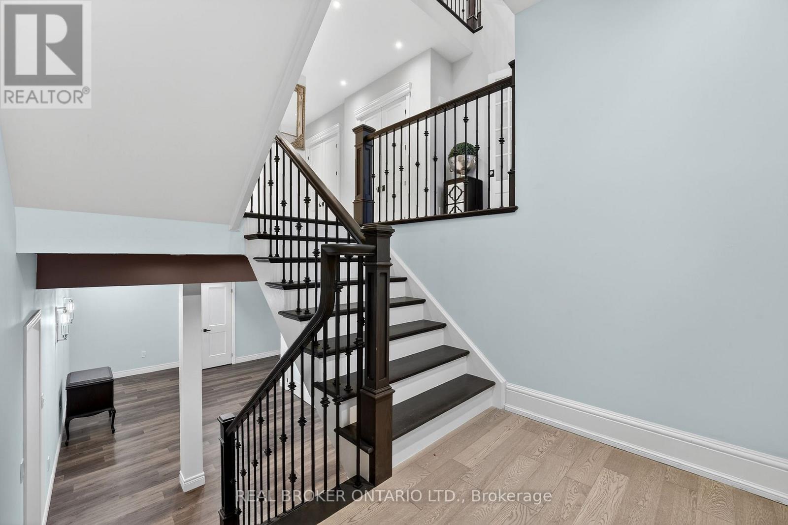 125 Central Drive, Hamilton, Ontario  L9G 2A3 - Photo 36 - X12976626