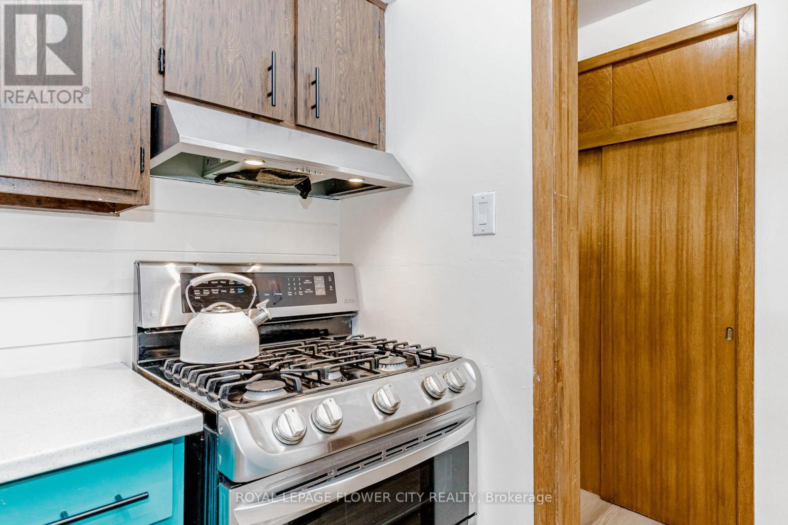 1421 Fanshawe Park Road E, London North, Ontario  N5X 4A3 - Photo 7 - X12976648