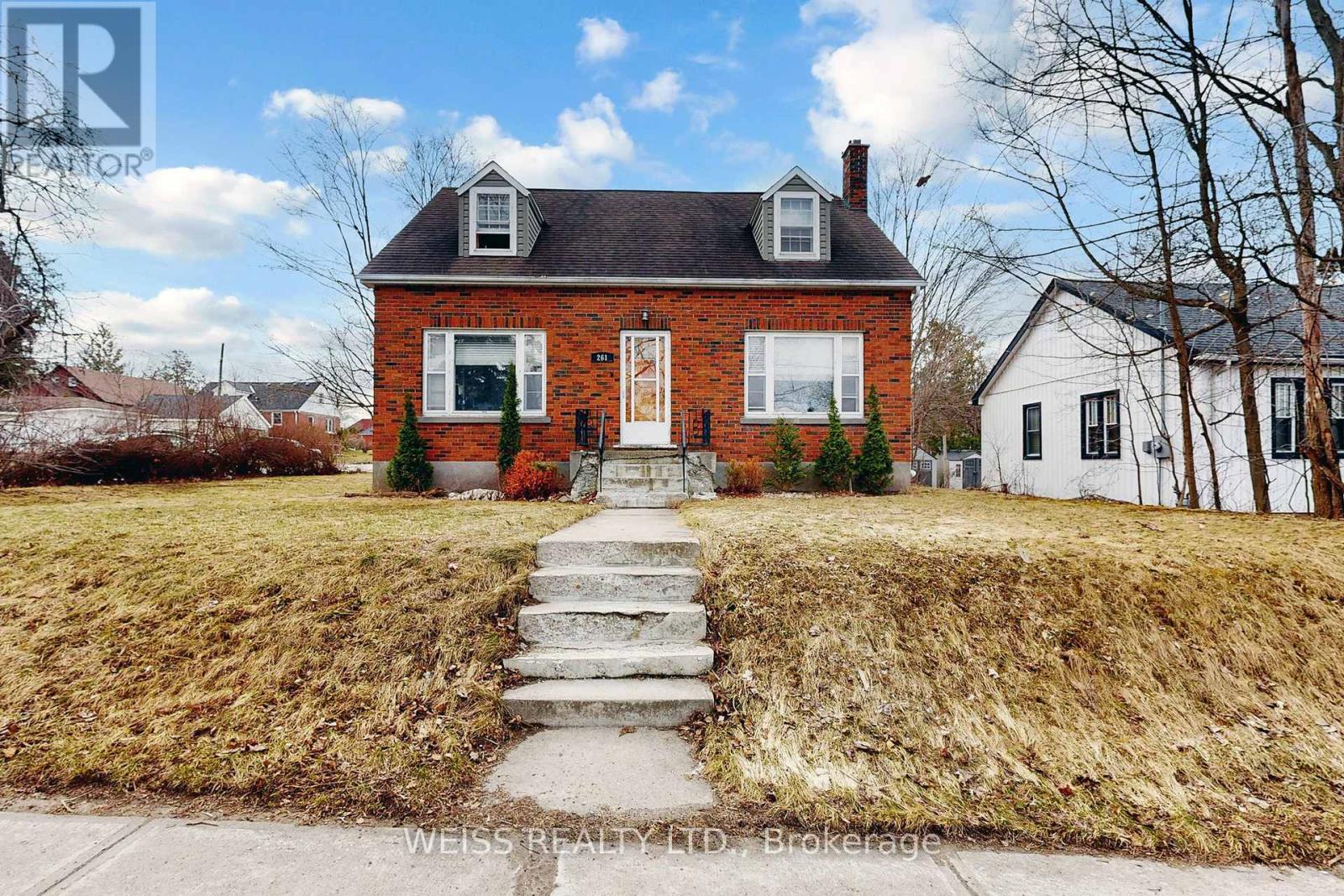 261 WOLSELY STREET, Peterborough, Ontario