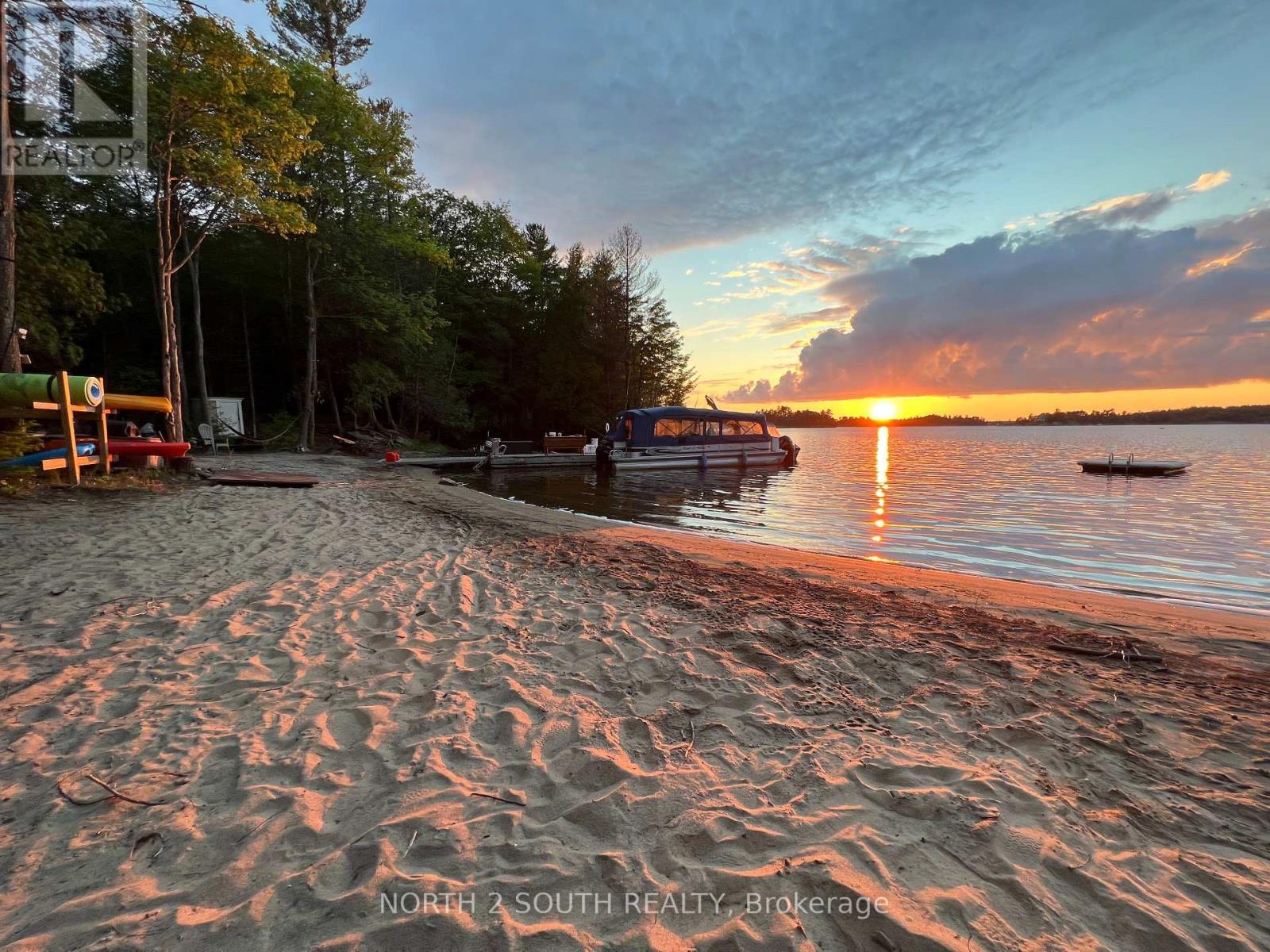 15212 Georgian Bay Shr, Georgian Bay, Ontario  P0E 1E0 - Photo 3 - X12976782