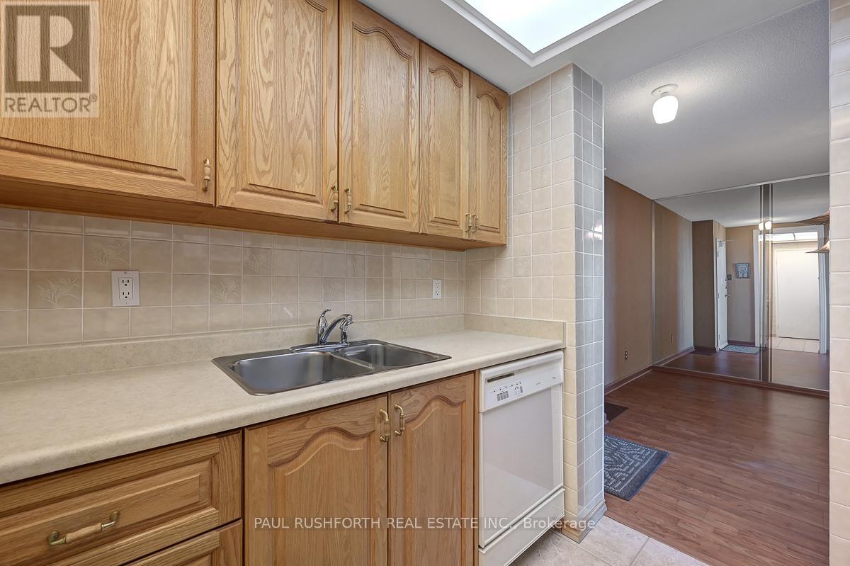 Ph7 - 555 Brittany Drive, Ottawa, Ontario  K1K 4C5 - Photo 21 - X12976810