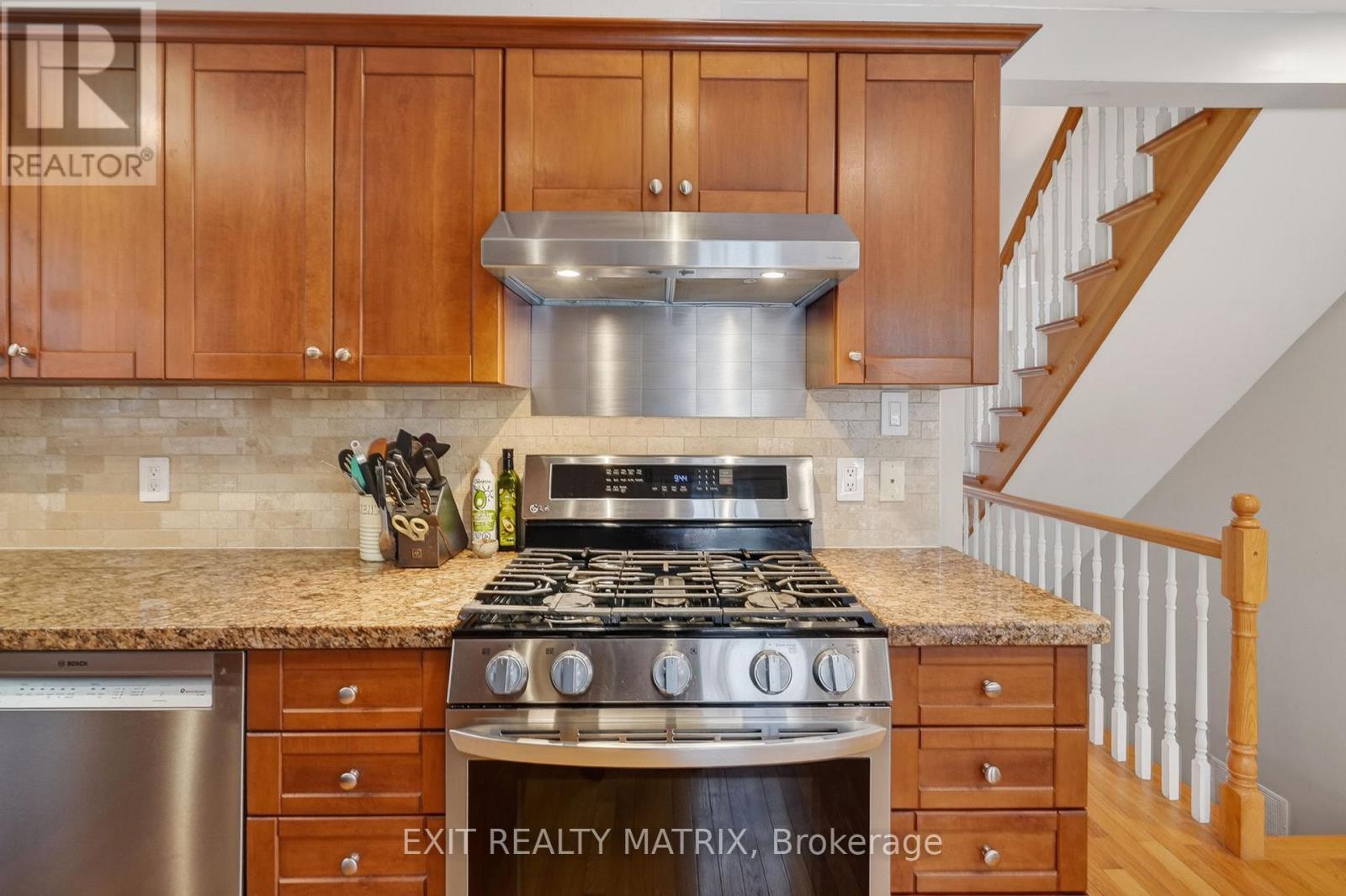 2586 Henley Street, Ottawa, Ontario  K2B 7R3 - Photo 7 - X12976842