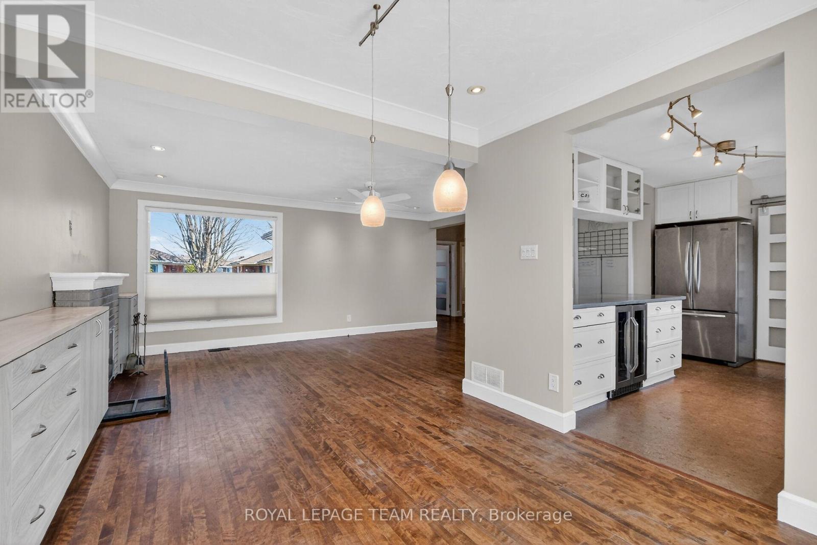 1318 Albany Drive, Ottawa, Ontario  K2C 2L9 - Photo 11 - X12976972