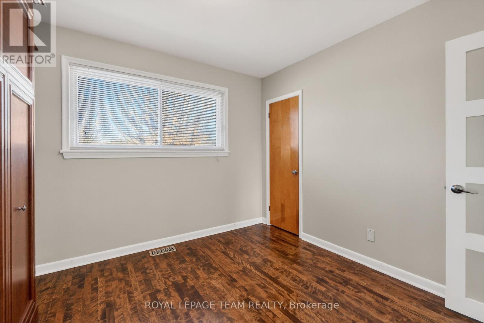 1318 Albany Drive, Ottawa, Ontario  K2C 2L9 - Photo 21 - X12976972