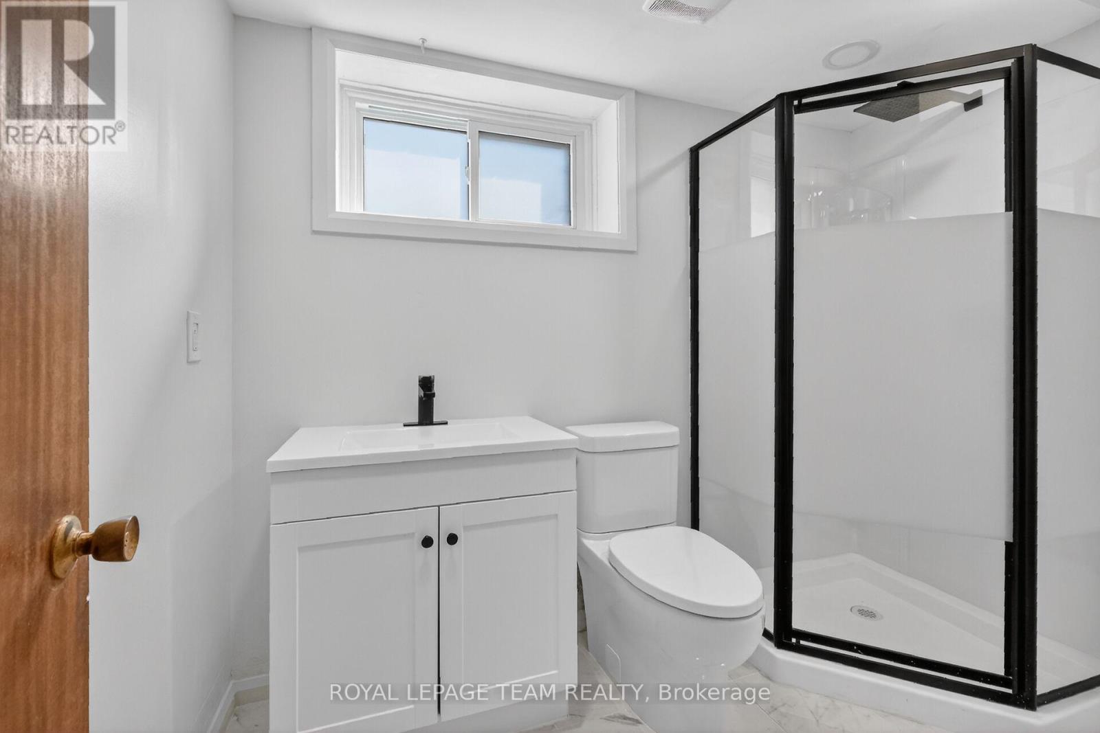 1318 Albany Drive, Ottawa, Ontario  K2C 2L9 - Photo 31 - X12976972