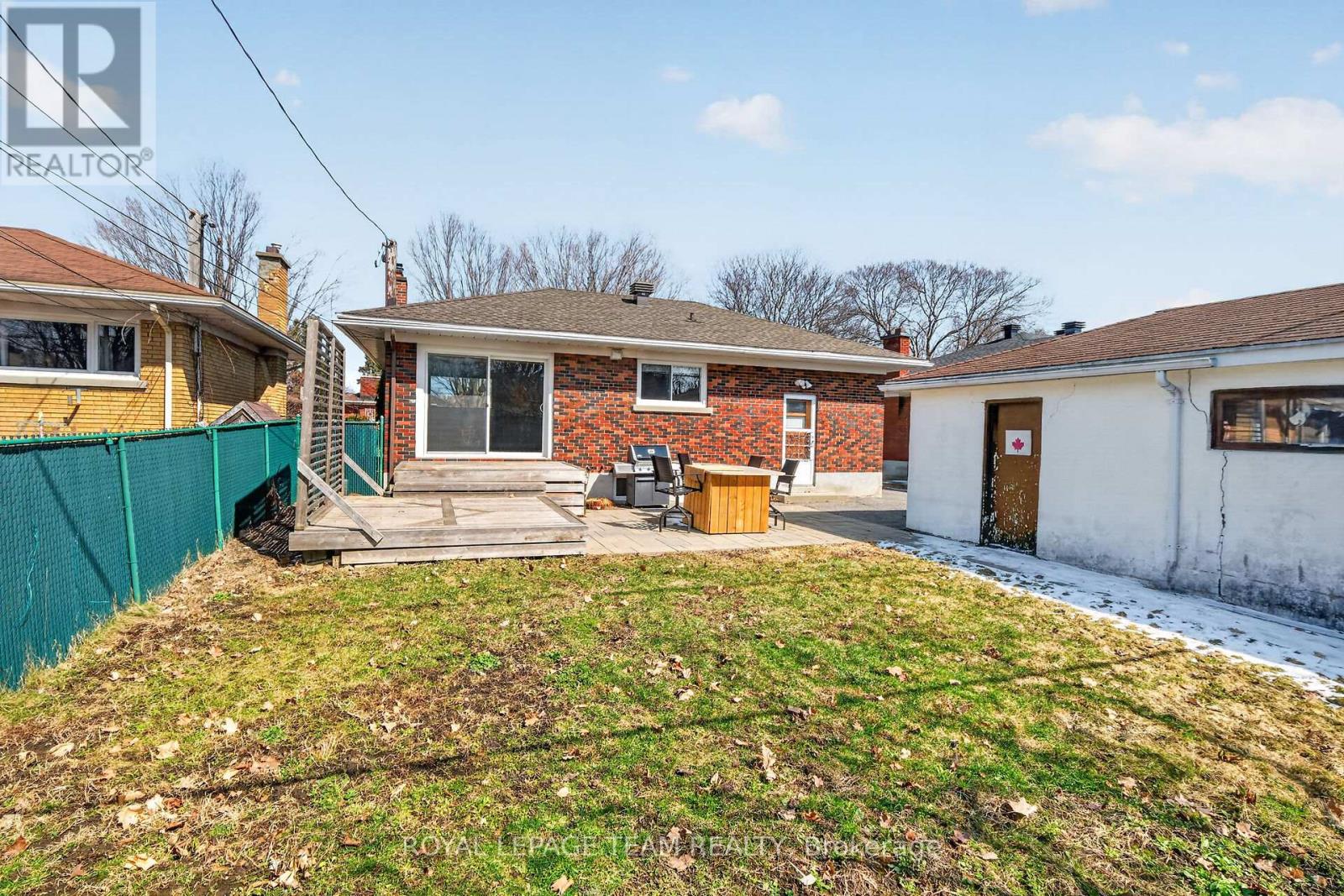 1318 Albany Drive, Ottawa, Ontario  K2C 2L9 - Photo 35 - X12976972