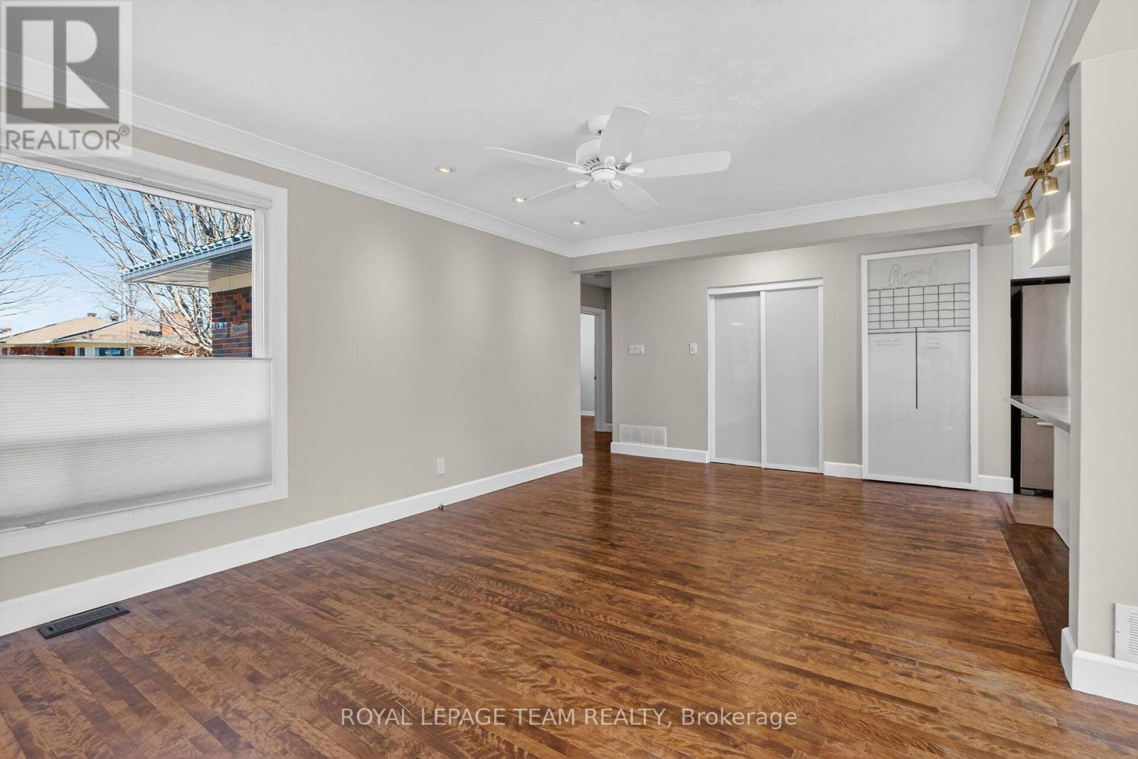 1318 Albany Drive, Ottawa, Ontario  K2C 2L9 - Photo 7 - X12976972