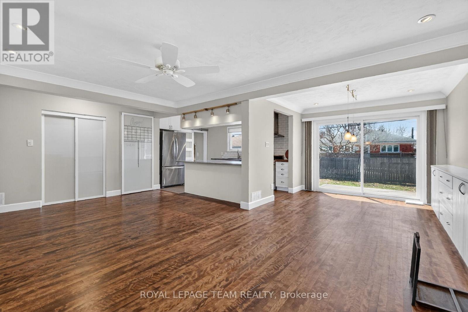 1318 Albany Drive, Ottawa, Ontario  K2C 2L9 - Photo 8 - X12976972