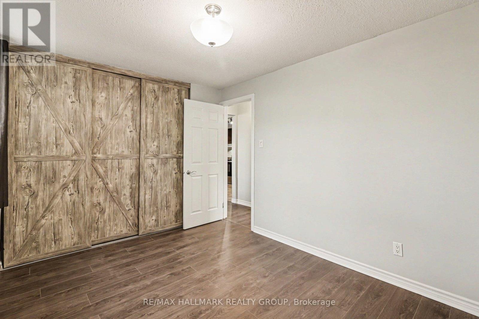 2 - 898 Elmsmere Road, Ottawa, Ontario  K1J 7T6 - Photo 13 - X12977080