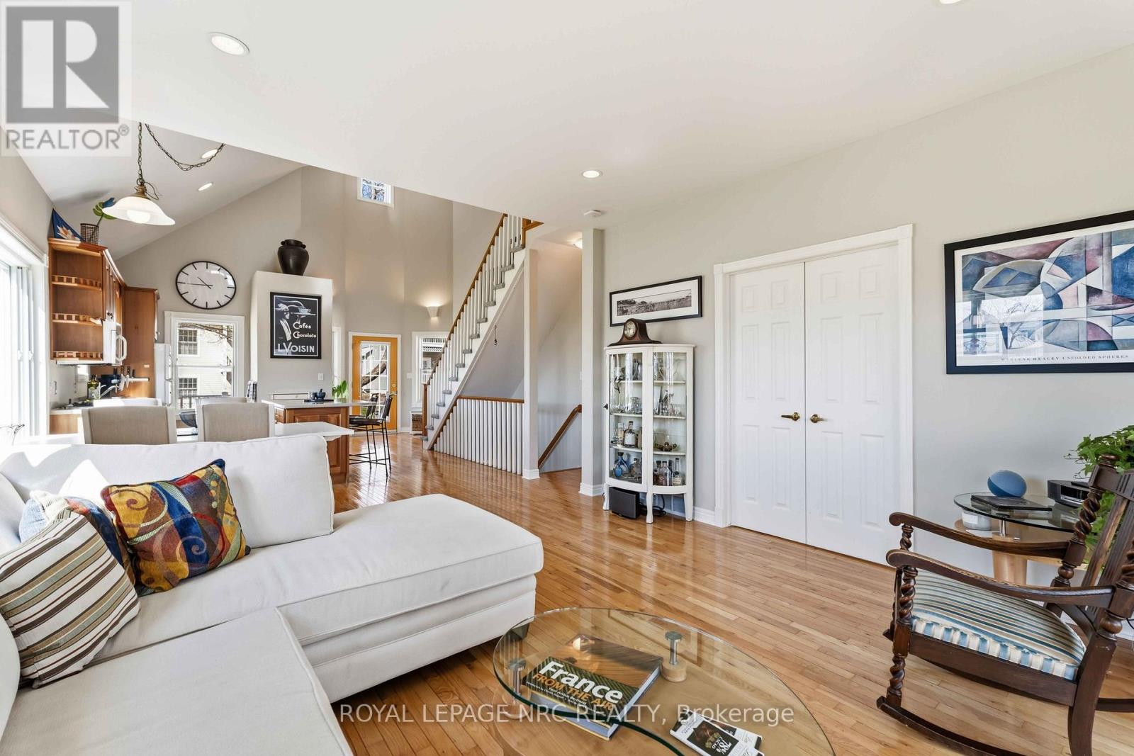 40 Newport Beach Boulevard, Fort Erie (Crystal Beach), Ontario  L0S 1B0 - Photo 10 - X12976872