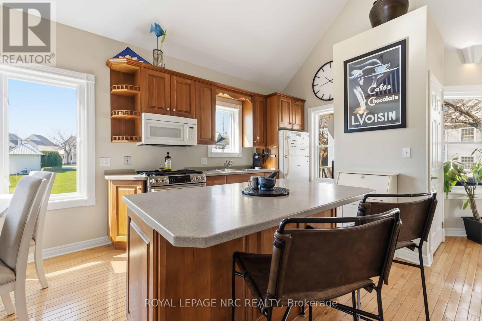 40 Newport Beach Boulevard, Fort Erie (Crystal Beach), Ontario  L0S 1B0 - Photo 14 - X12976872