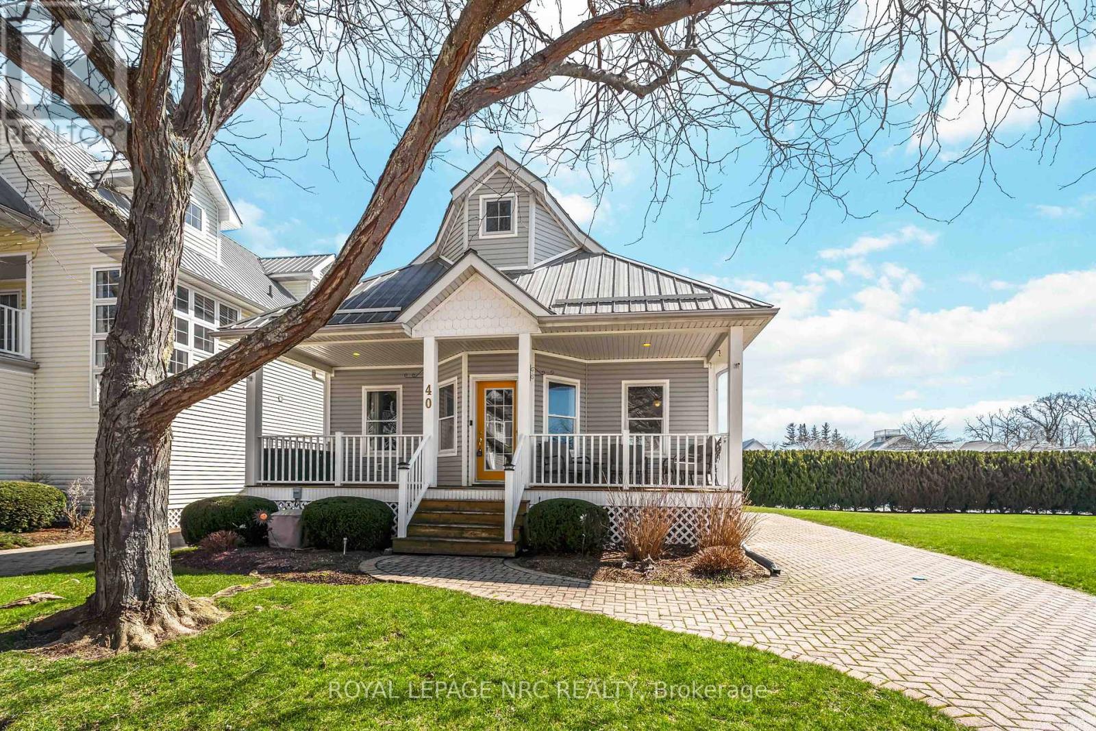 40 Newport Beach Boulevard, Fort Erie (Crystal Beach), Ontario  L0S 1B0 - Photo 2 - X12976872