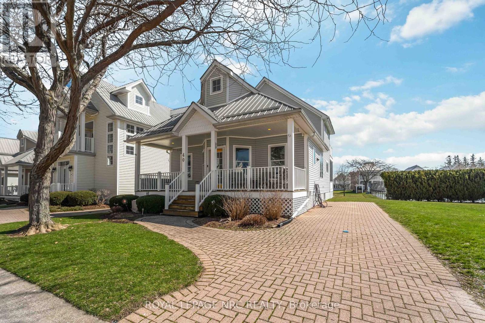 40 Newport Beach Boulevard, Fort Erie (Crystal Beach), Ontario  L0S 1B0 - Photo 3 - X12976872