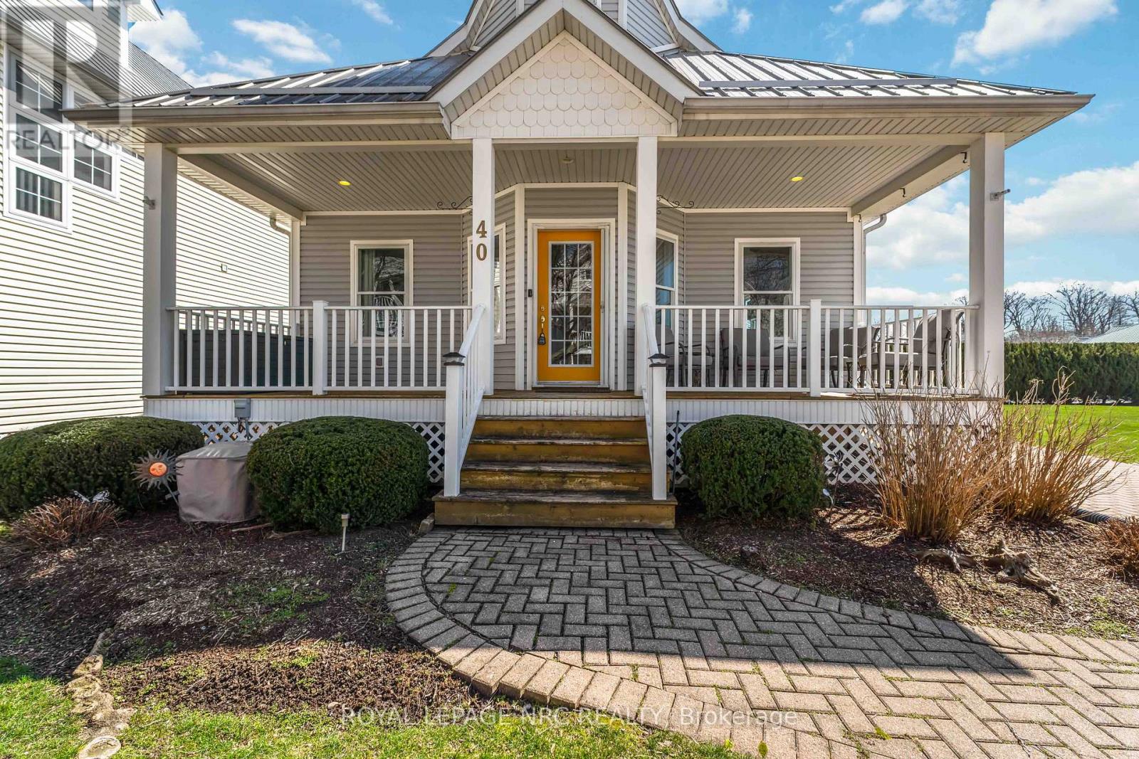 40 Newport Beach Boulevard, Fort Erie (Crystal Beach), Ontario  L0S 1B0 - Photo 6 - X12976872