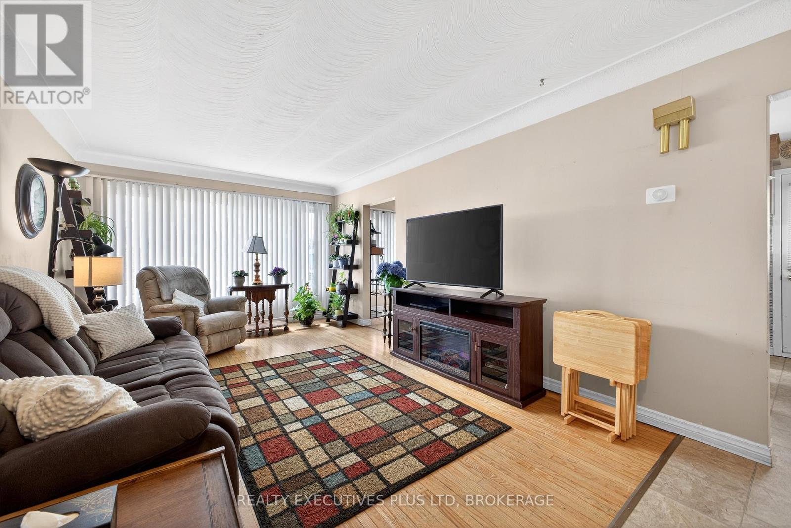 6465 Wendy Drive, Niagara Falls, Ontario  L2G 3H7 - Photo 11 - X12976980