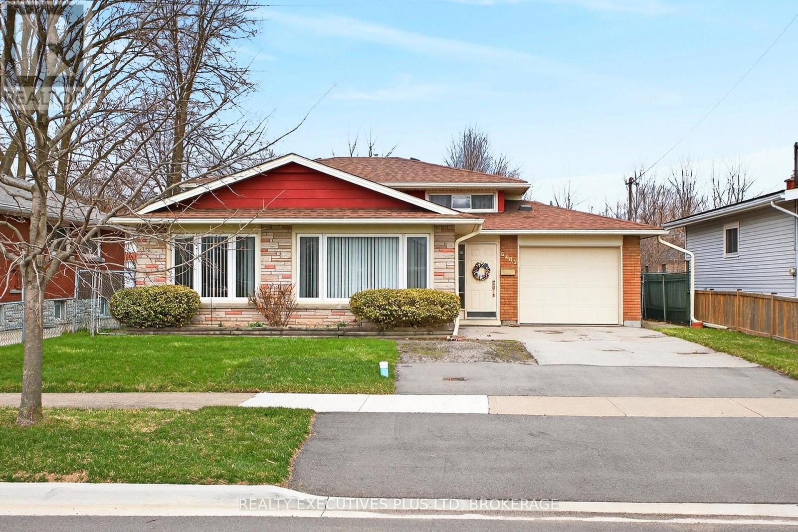 6465 Wendy Drive, Niagara Falls, Ontario  L2G 3H7 - Photo 2 - X12976980