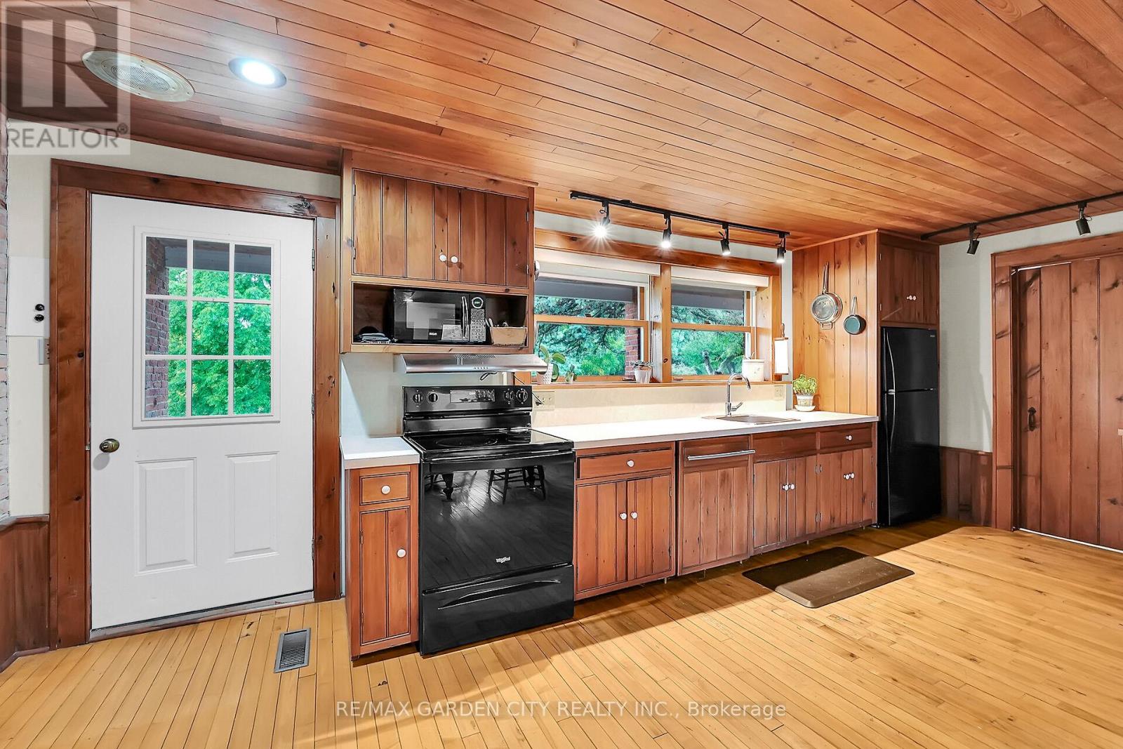 2432 Seburn Road, Thorold, Ontario  L0S 1E6 - Photo 23 - X12977156