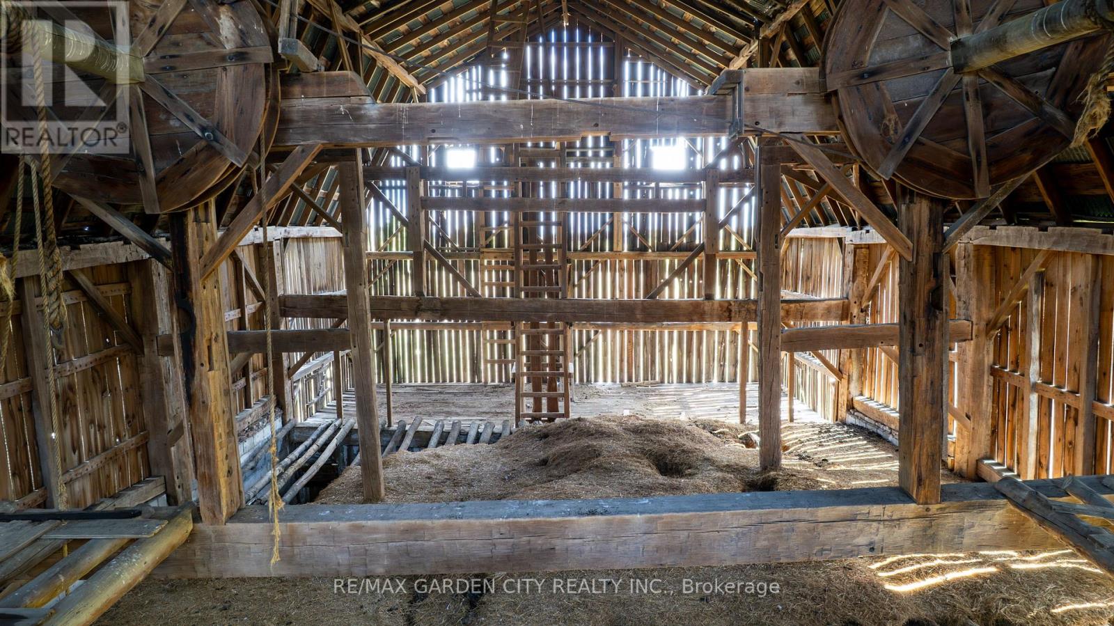 2432 Seburn Road, Thorold, Ontario  L0S 1E6 - Photo 6 - X12977156