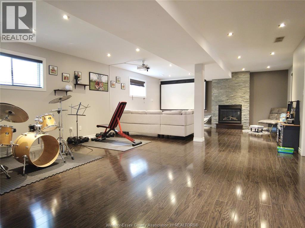 2437 Luxury Avenue, Windsor, Ontario  N8P 1S8 - Photo 12 - 26007594