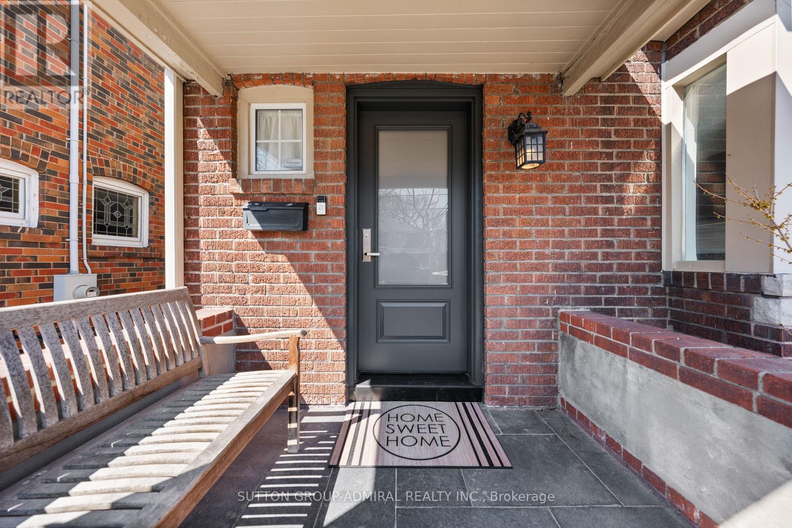 172 Melrose Avenue, Toronto, Ontario  M5M 1Z1 - Photo 3 - C12976852