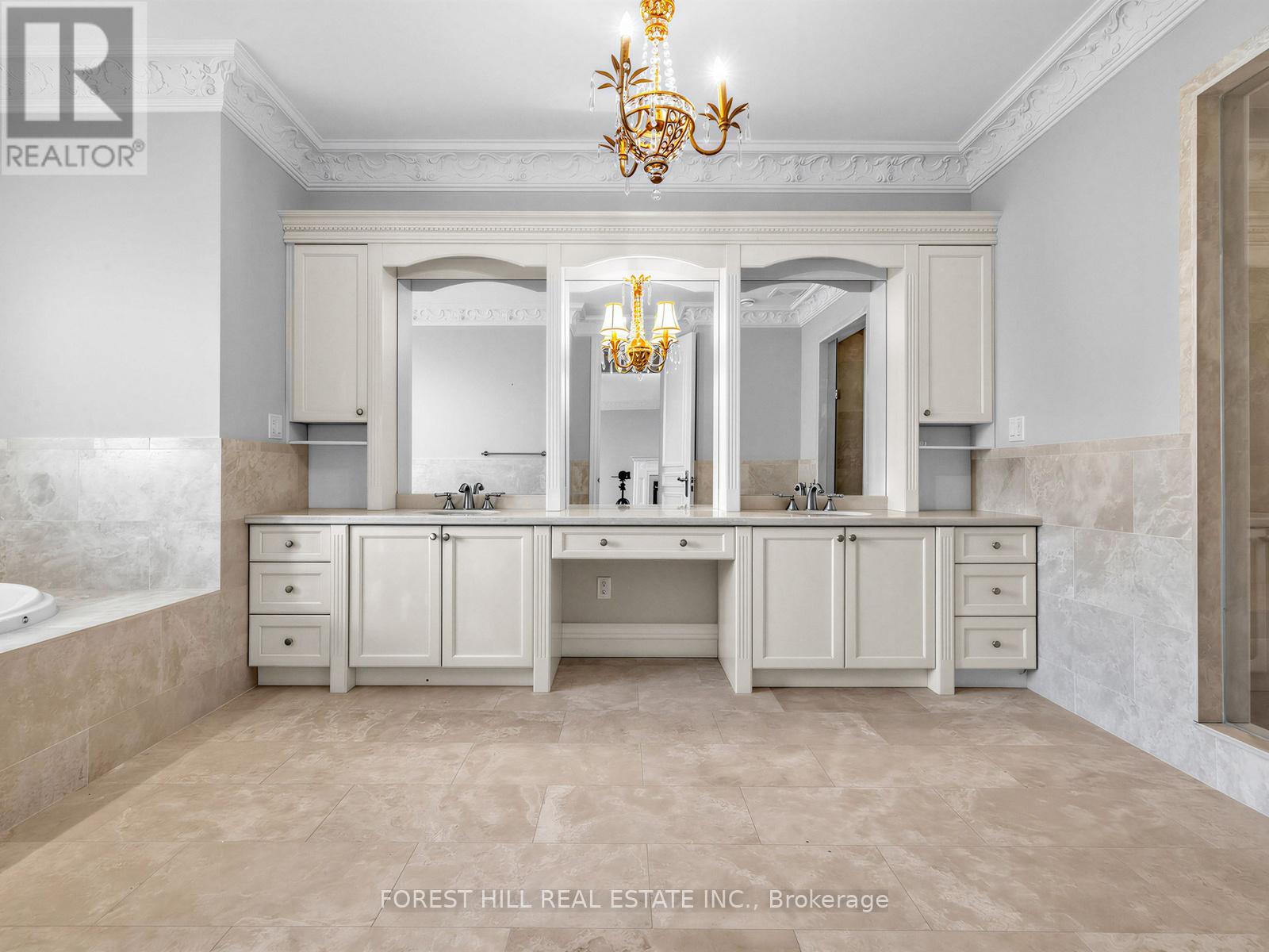 8 Colvestone Road, Toronto, Ontario  M2L 1X3 - Photo 37 - C12976956