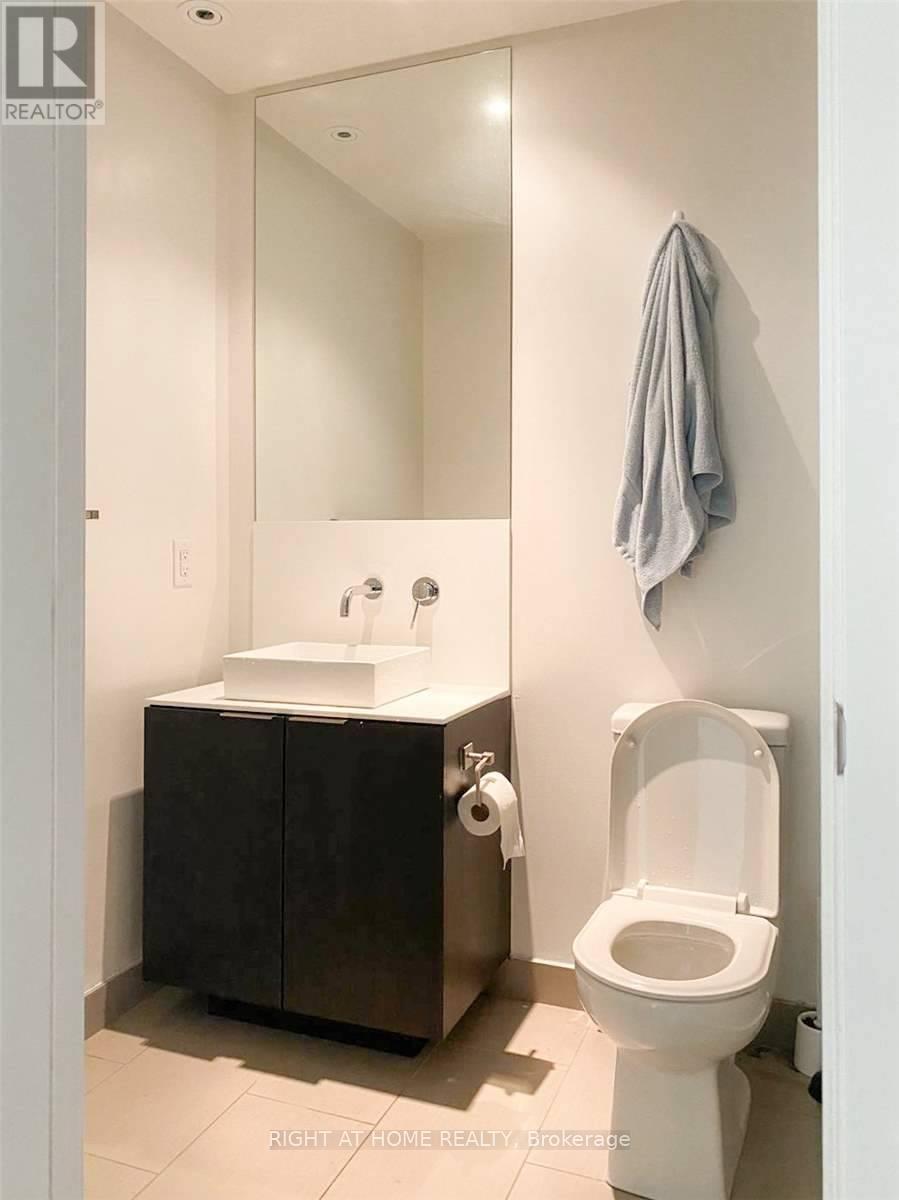 4107 - 159 Dundas Street E, Toronto (Church-Yonge Corridor), Ontario  M5B 1E4 - Photo 2 - C12977016