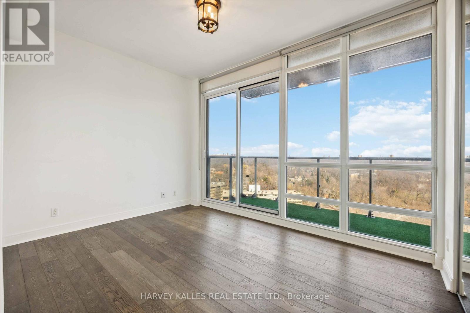 1707 - 825 Church Street, Toronto, Ontario  M4W 3Z4 - Photo 11 - C12977044