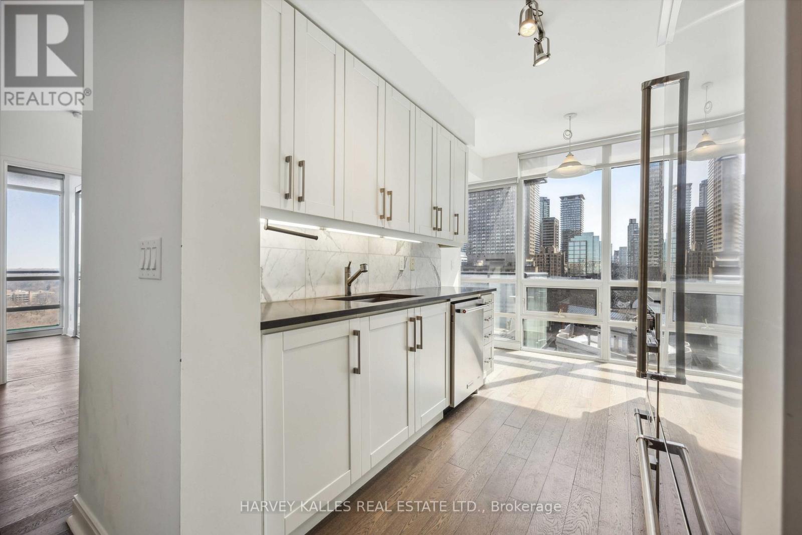 1707 - 825 Church Street, Toronto, Ontario  M4W 3Z4 - Photo 16 - C12977044