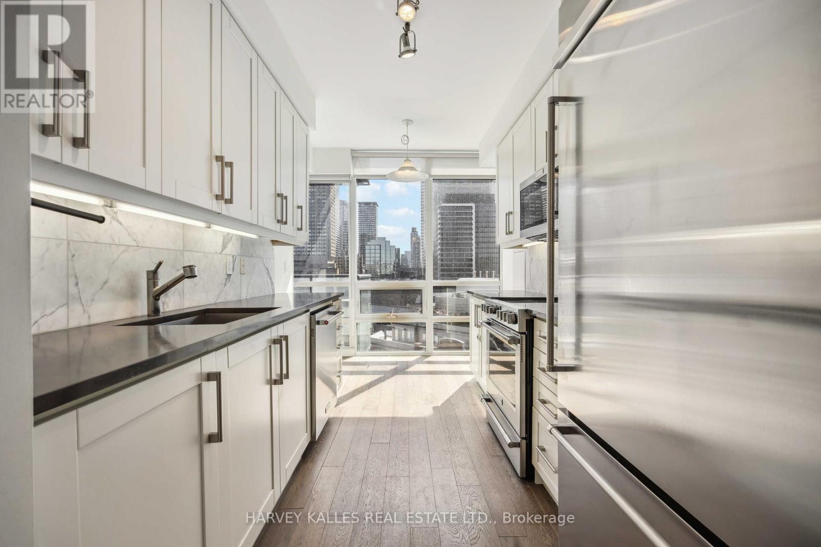 1707 - 825 Church Street, Toronto, Ontario  M4W 3Z4 - Photo 19 - C12977044