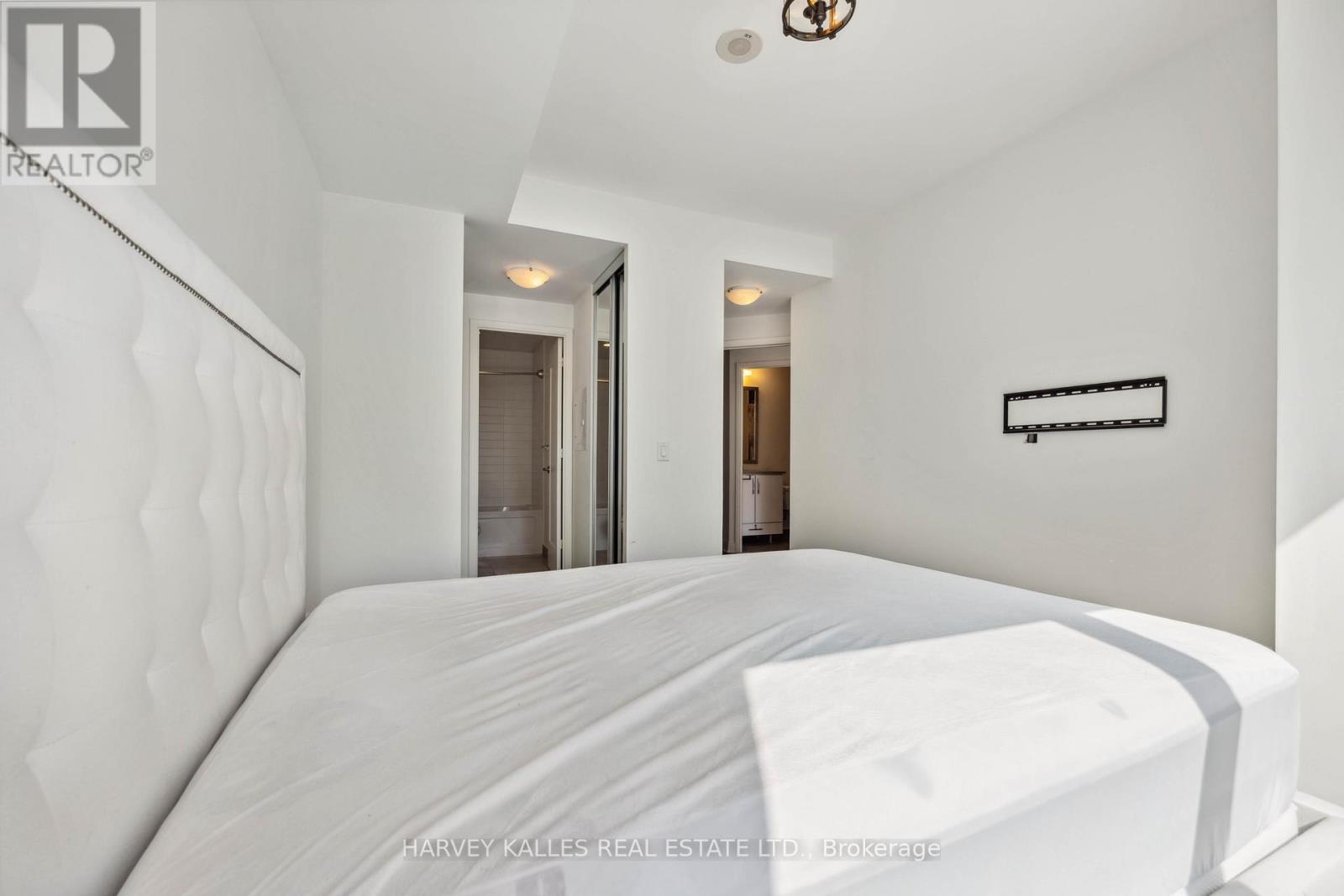 1707 - 825 Church Street, Toronto, Ontario  M4W 3Z4 - Photo 22 - C12977044