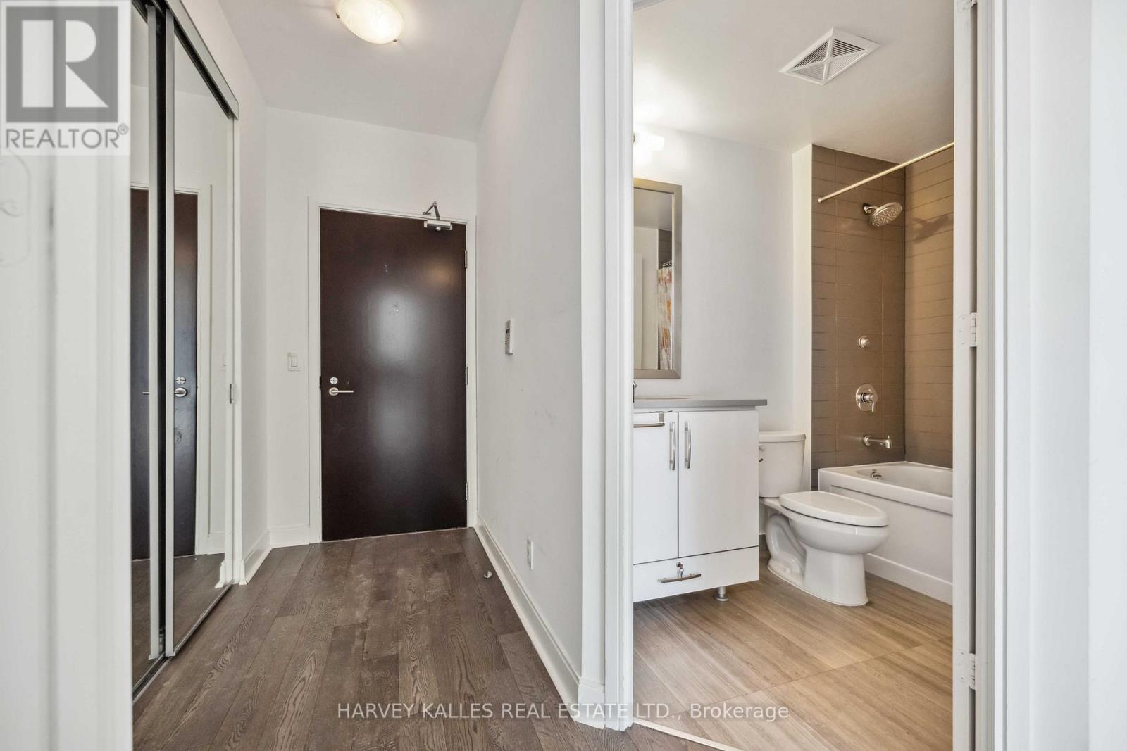 1707 - 825 Church Street, Toronto, Ontario  M4W 3Z4 - Photo 5 - C12977044