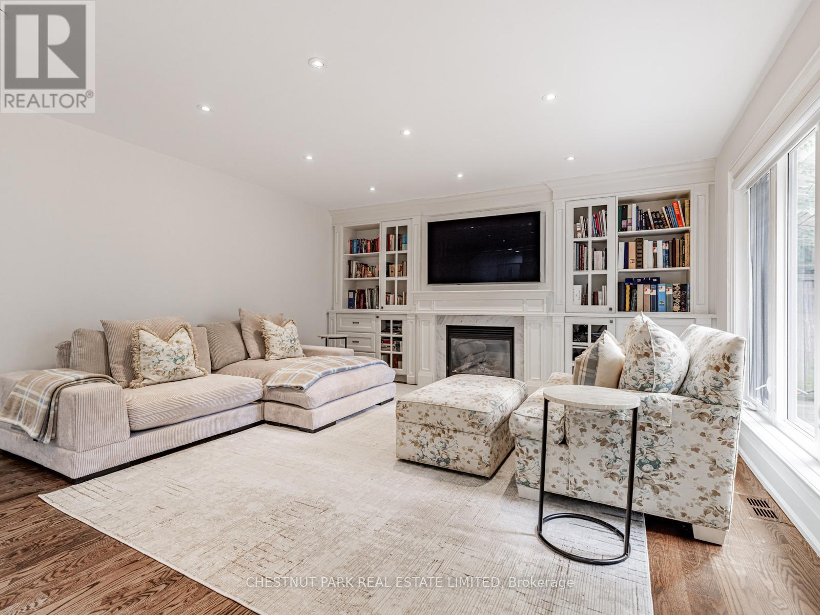 440 Glengarry Avenue, Toronto, Ontario  M5M 1E8 - Photo 14 - C12977072