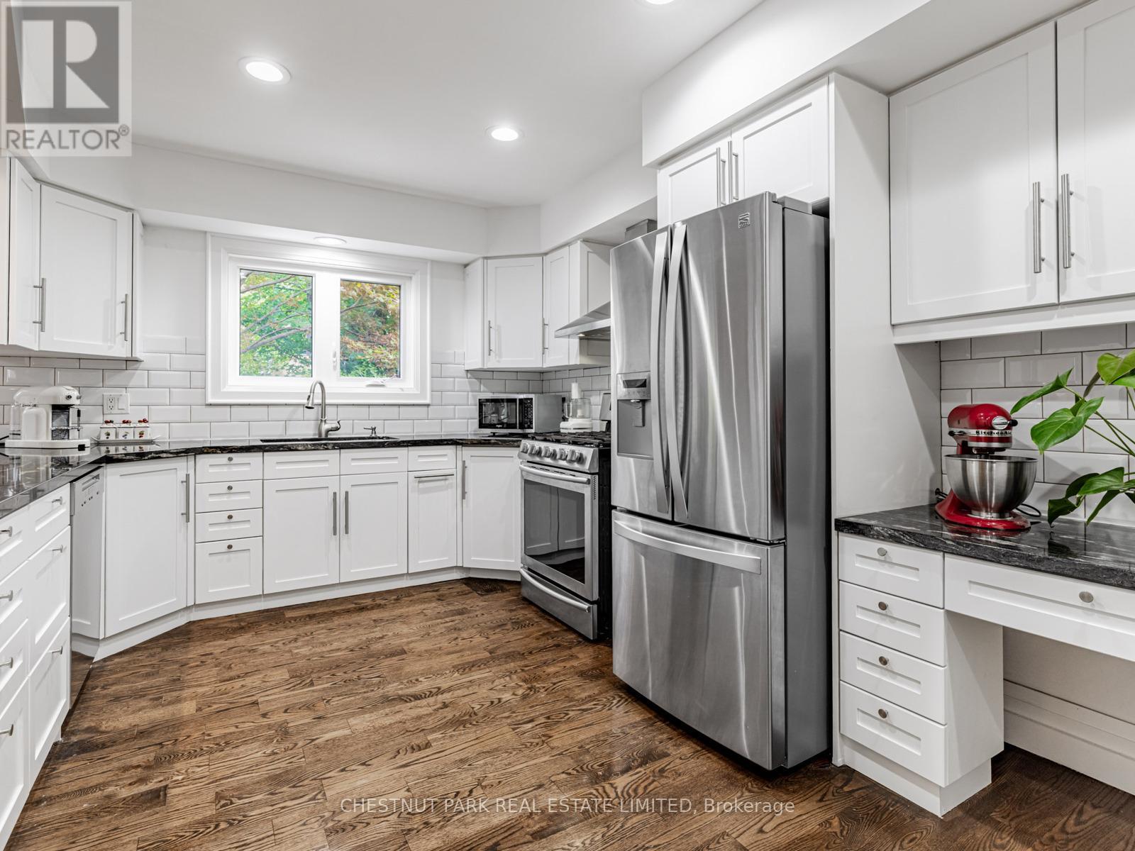 440 Glengarry Avenue, Toronto, Ontario  M5M 1E8 - Photo 20 - C12977072