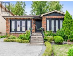 440 GLENGARRY AVENUE, Toronto, Ontario