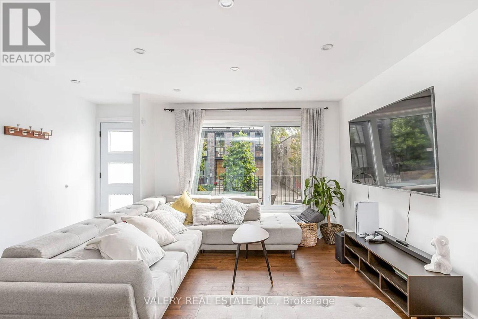 80 Saulter Street, Toronto, Ontario  M4M 2H7 - Photo 11 - E12976800