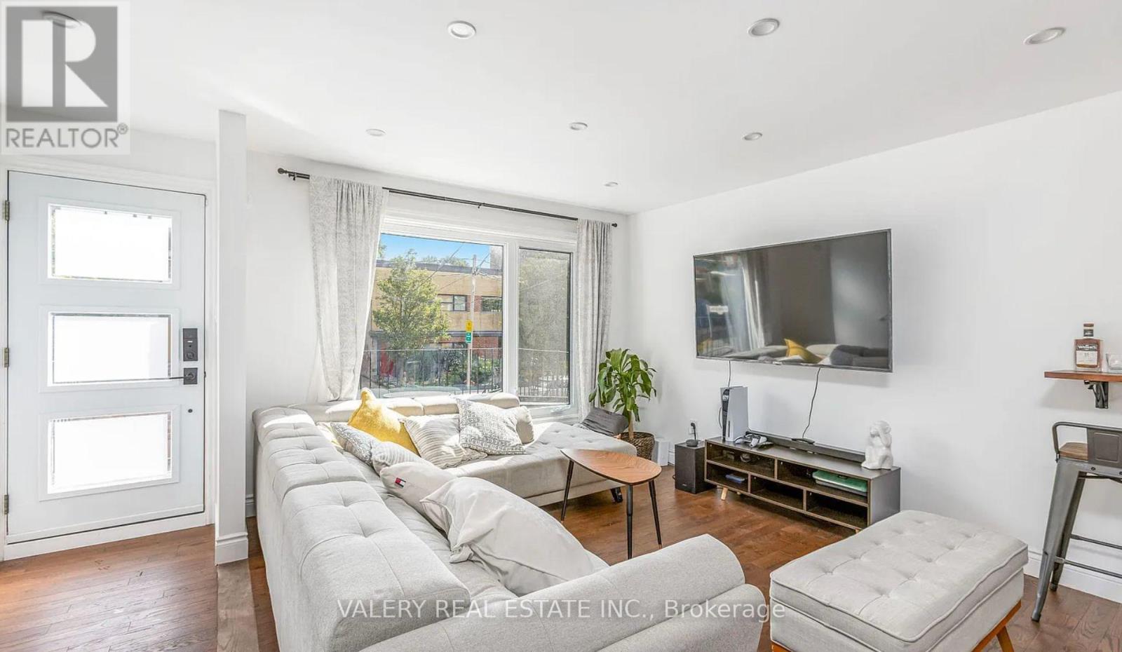 80 Saulter Street, Toronto, Ontario  M4M 2H7 - Photo 17 - E12976800