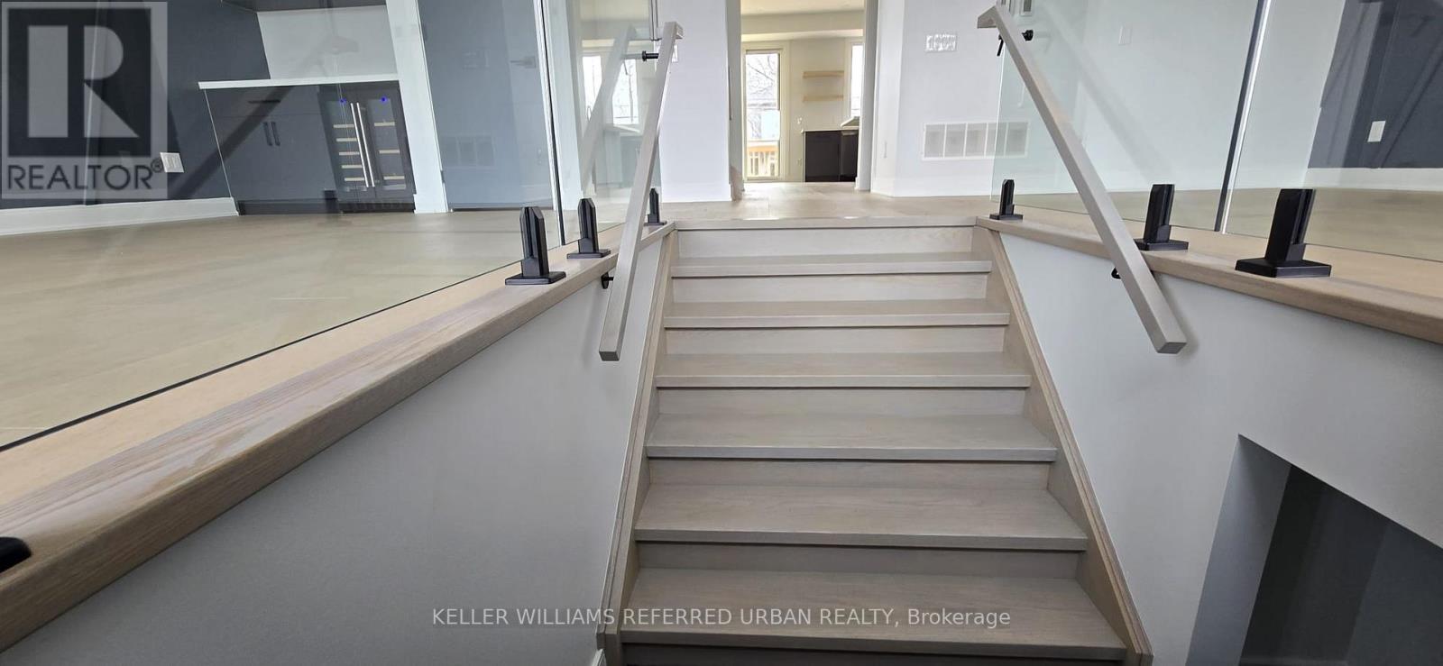 Main - 354 Woodmount Avenue, Toronto, Ontario  M4C 4A5 - Photo 2 - E12976902