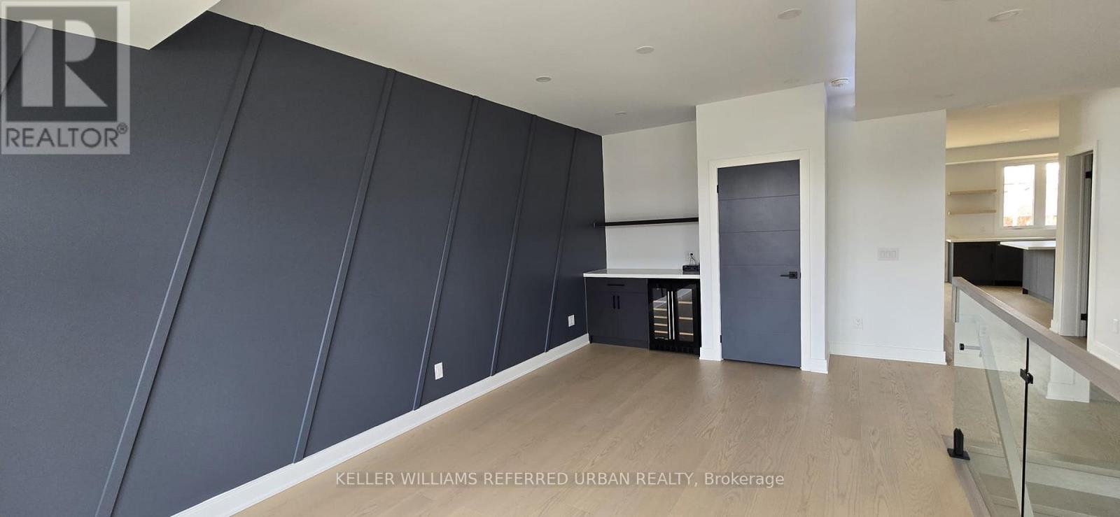 Main - 354 Woodmount Avenue, Toronto, Ontario  M4C 4A5 - Photo 8 - E12976902