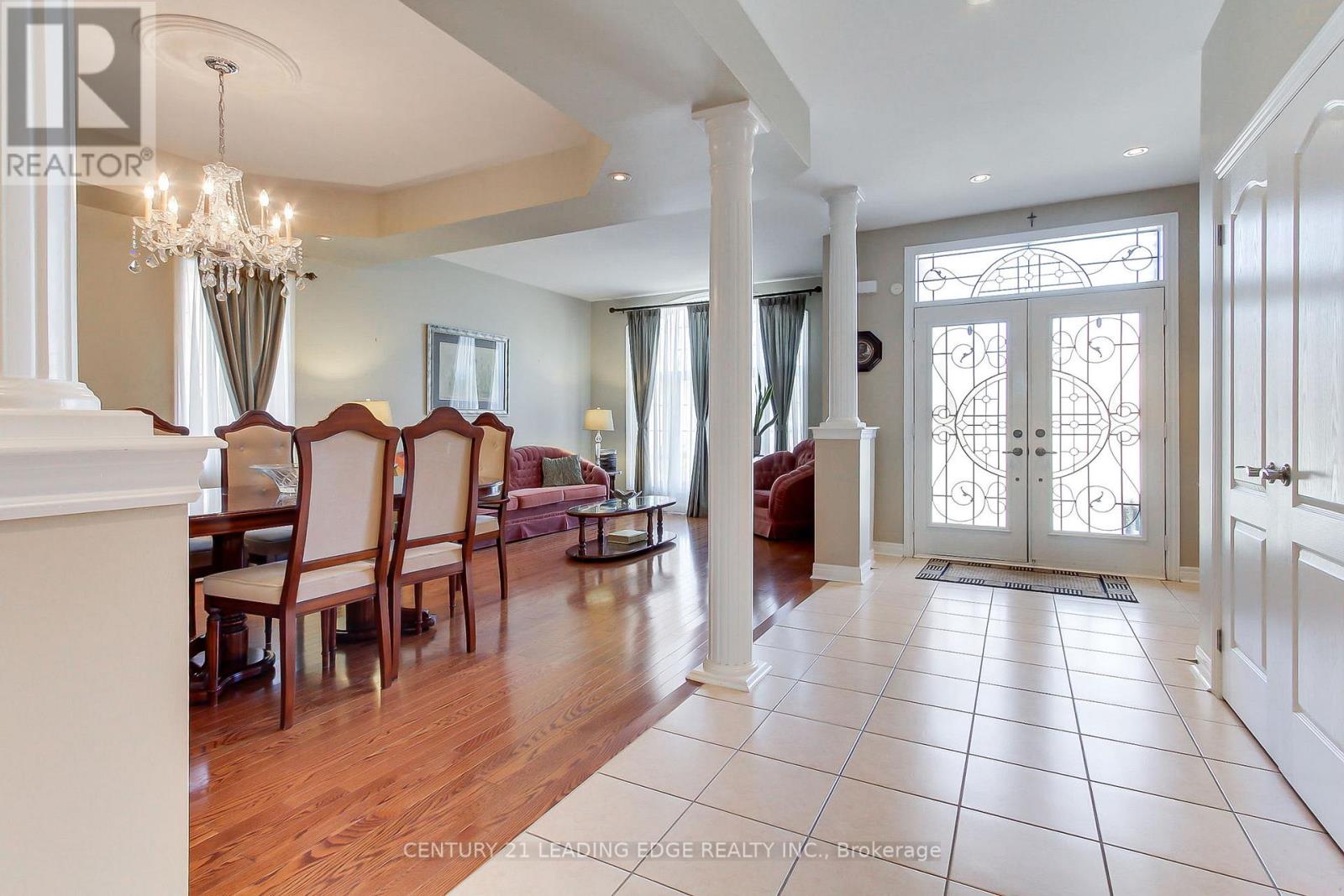 20 Cosens Street, Toronto, Ontario  M1C 0A7 - Photo 3 - E12976954