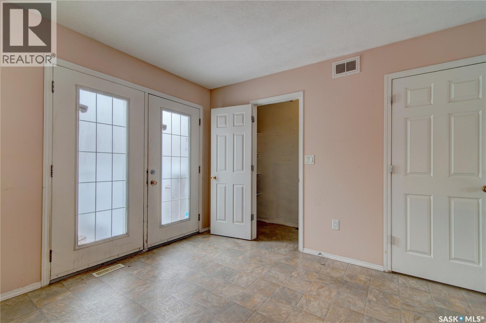 2164 Toronto Street, Regina, Saskatchewan  S4P 0B8 - Photo 14 - SK031838