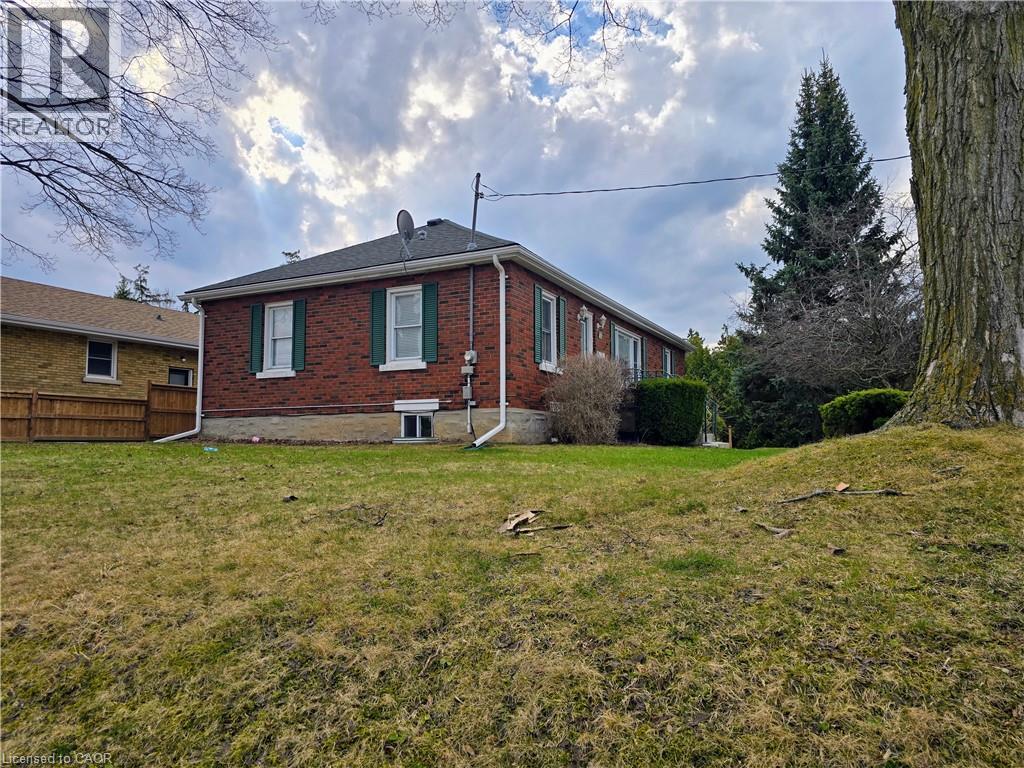89 Elgin Street N, Cambridge, Ontario  N1R 5H5 - Photo 3 - 40801711