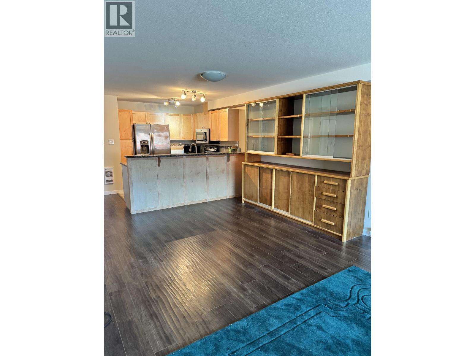 103 4719 DAVIS AVENUE Terrace Photo 6