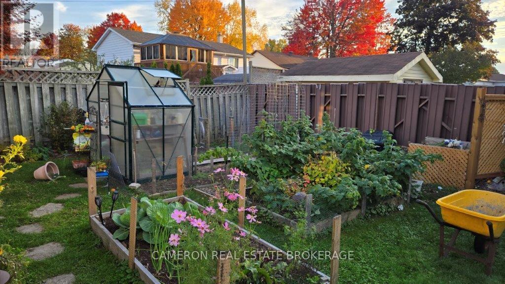 1343 Lancaster Crescent, Cornwall, Ontario  K6H 6R7 - Photo 2 - X12976860