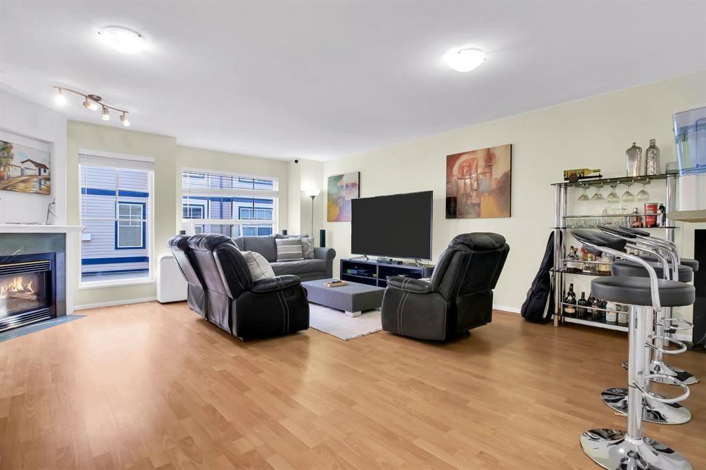 503 9118 149 STREET, Surrey, British Columbia