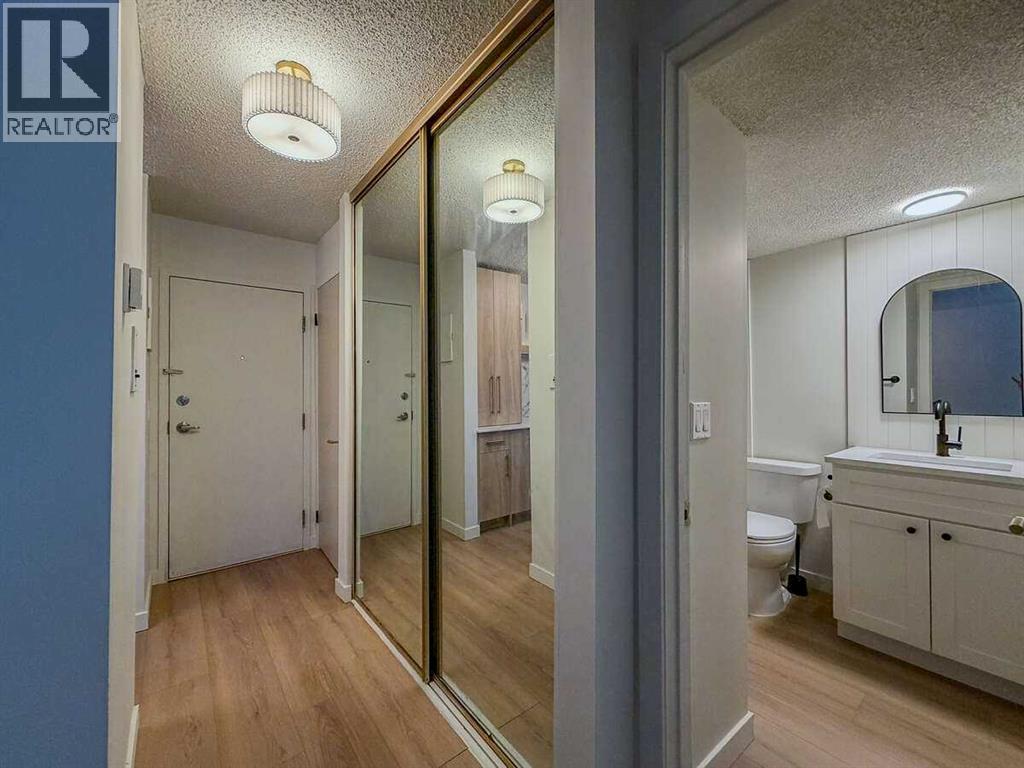 2106, 4001b 49 Street NW, Calgary, Alberta  T3A 2C9 - Photo 10 - A2299807