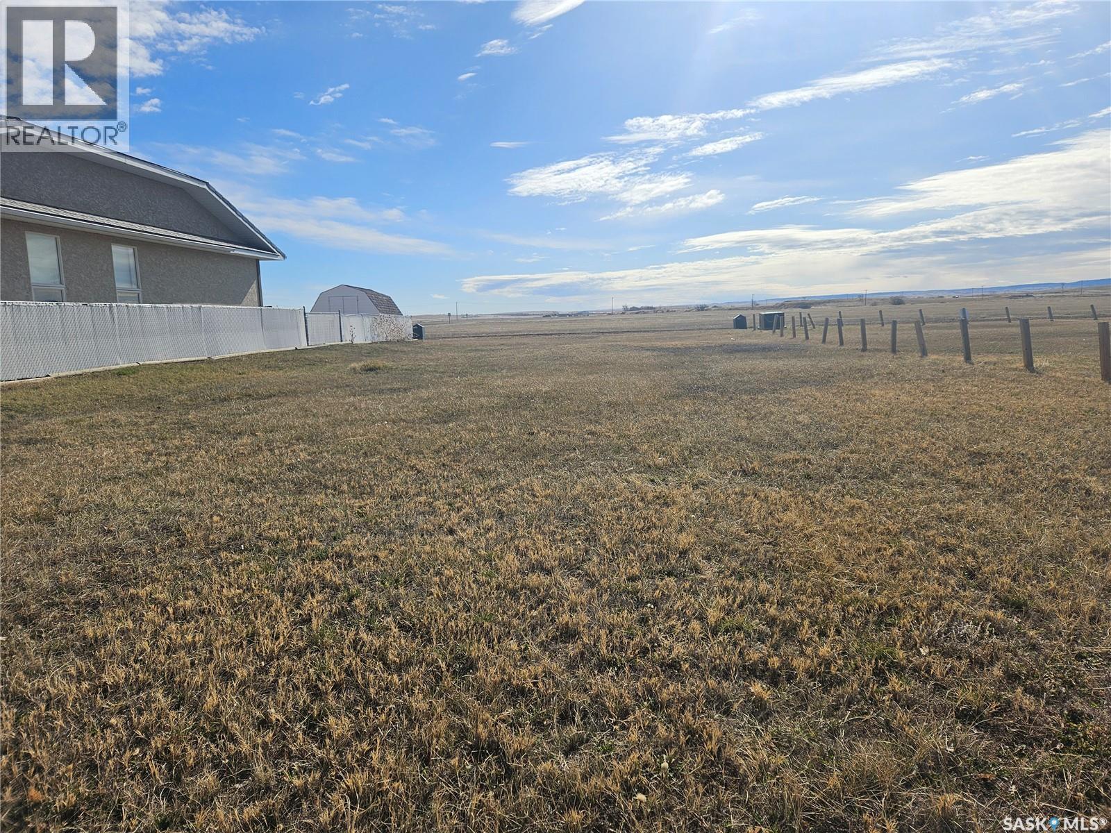 104 Lonsdale Street, Maple Creek, Saskatchewan  S0N 1N0 - Photo 2 - SK032457