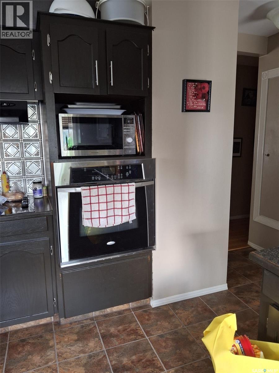 361 Fourth Avenue N, Yorkton, Saskatchewan  S3N 1B5 - Photo 12 - SK032448